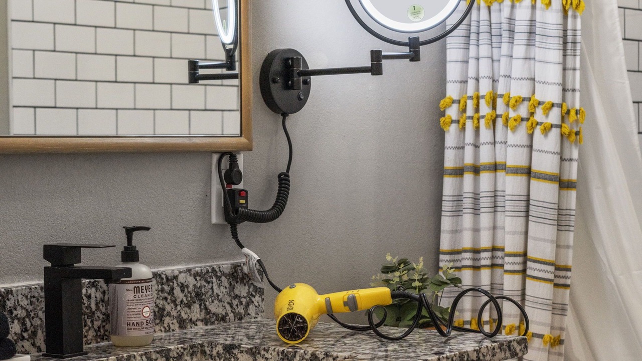 Photo of Bathroom in Spring