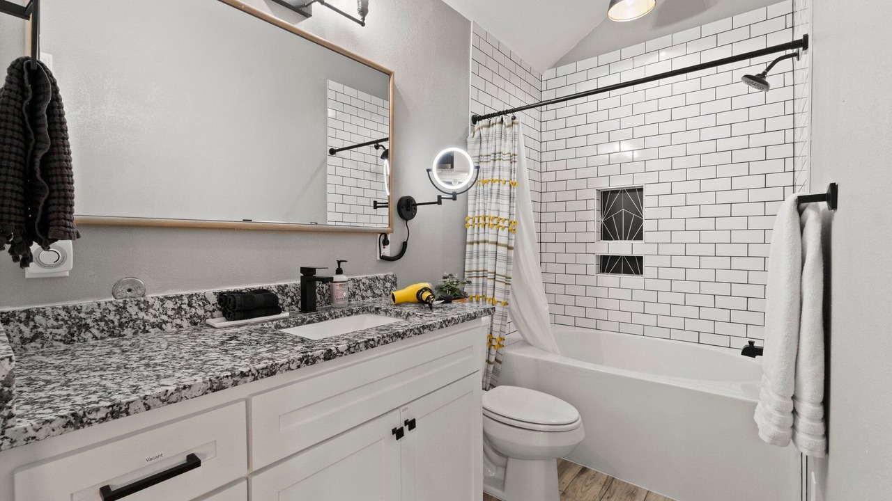 Photo of Bathroom in Spring