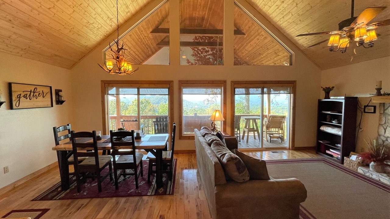Photo of Livingroom in Murphy