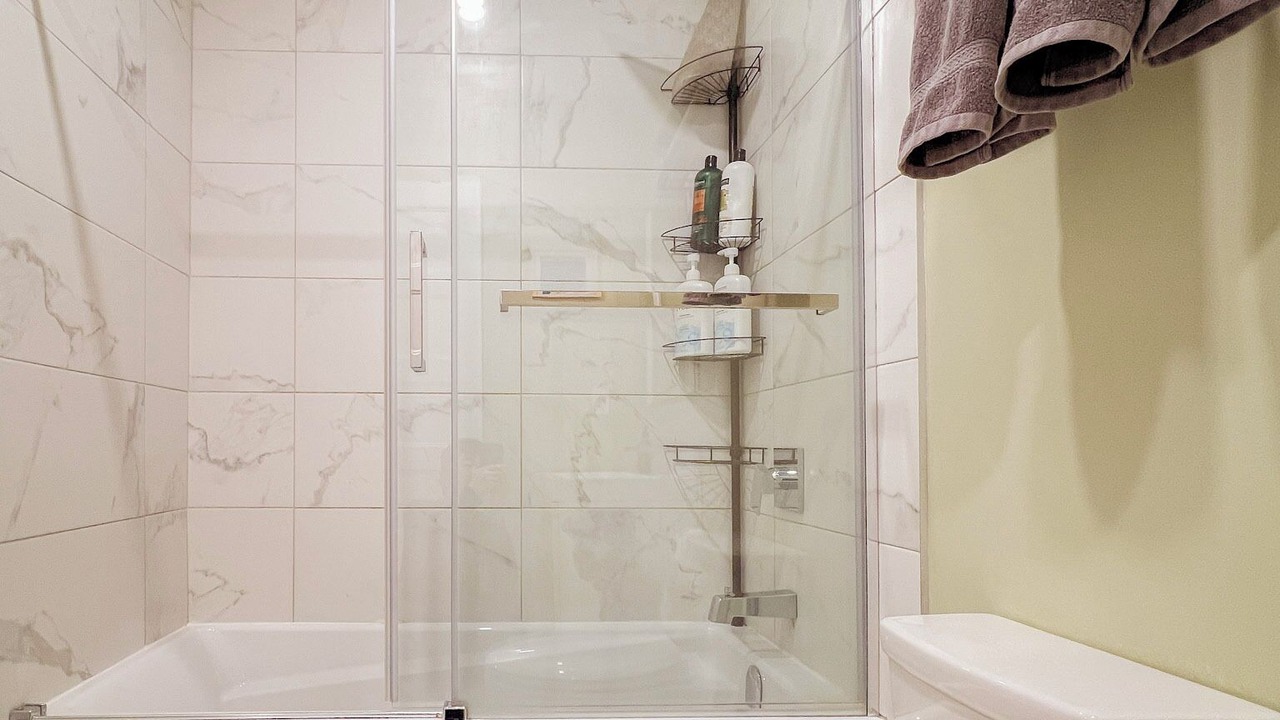 Photo of Bathroom in Cote-Des-Neiges—Notre-Dame-De-Grace