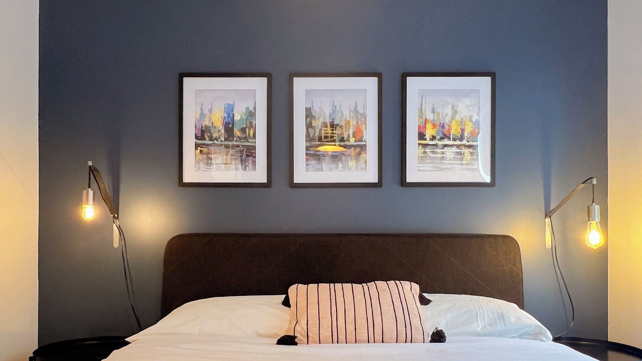 Photo of Bedroom in Cote-Des-Neiges—Notre-Dame-De-Grace