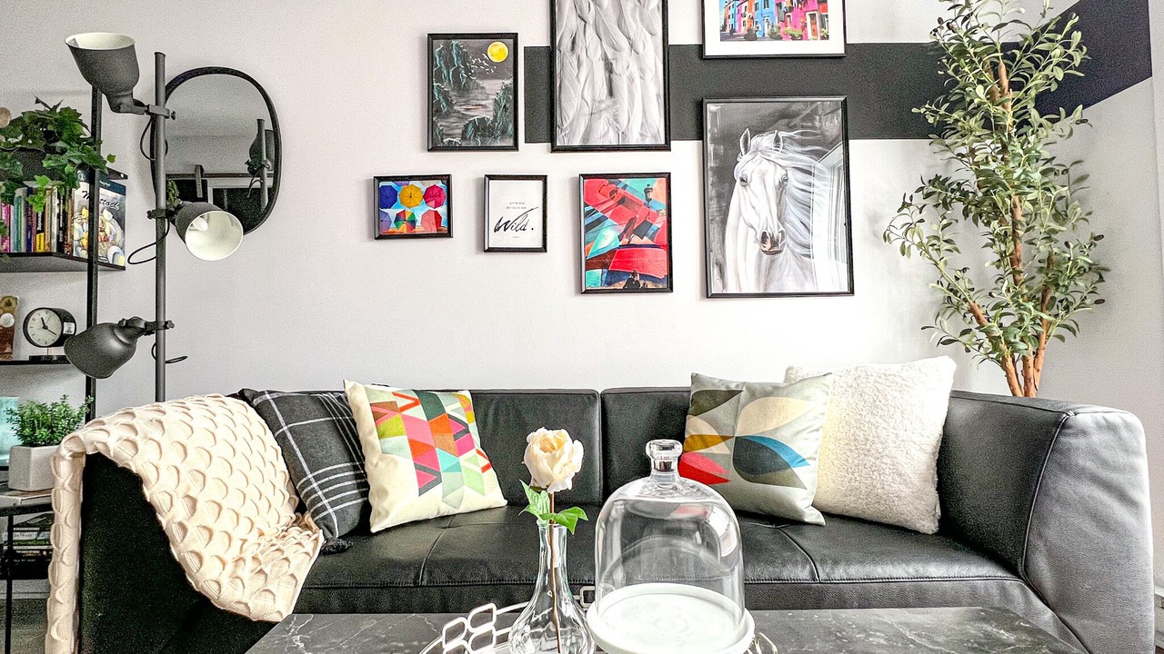 Photo of Livingroom in Cote-Des-Neiges—Notre-Dame-De-Grace