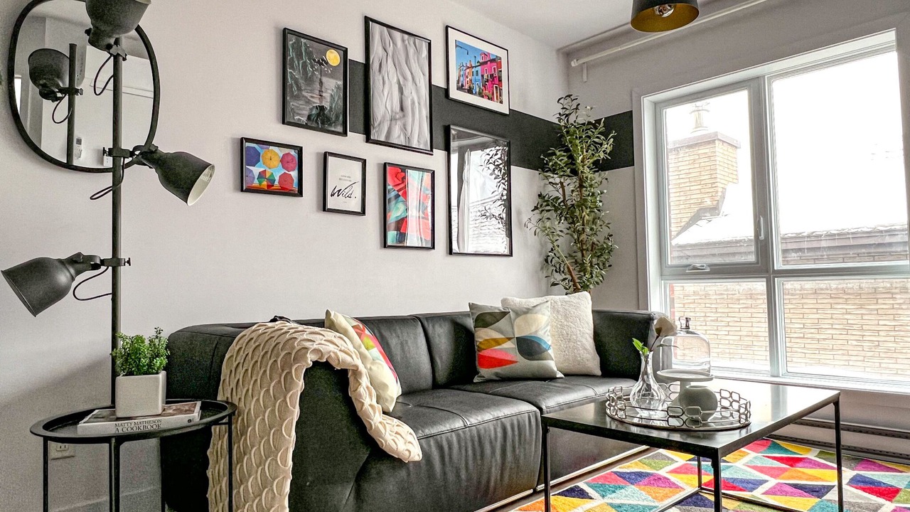 Photo of Livingroom in Cote-Des-Neiges—Notre-Dame-De-Grace