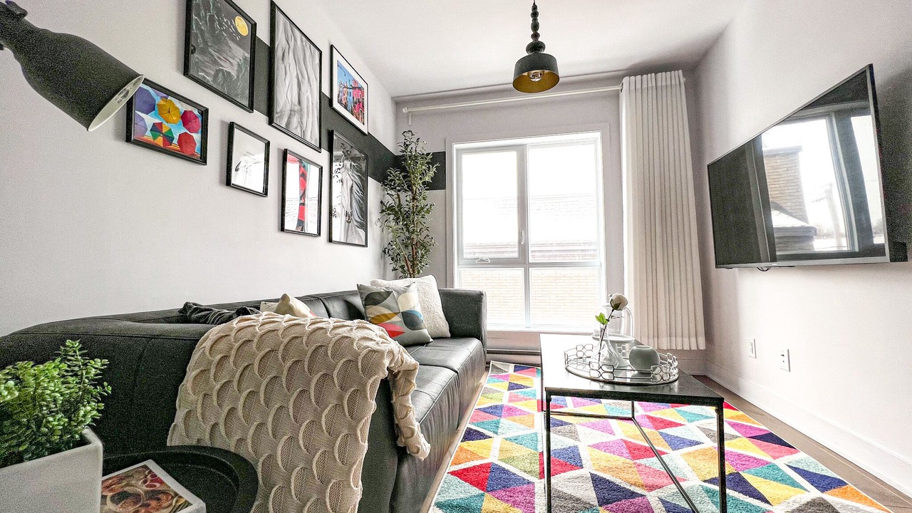 Photo of Livingroom in Cote-Des-Neiges—Notre-Dame-De-Grace