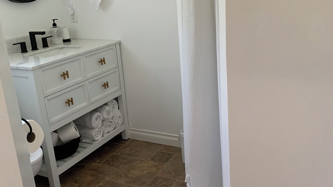 Photo of Bathroom in Brock