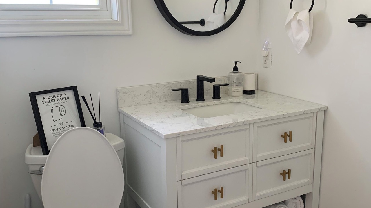 Photo of Bathroom in Brock