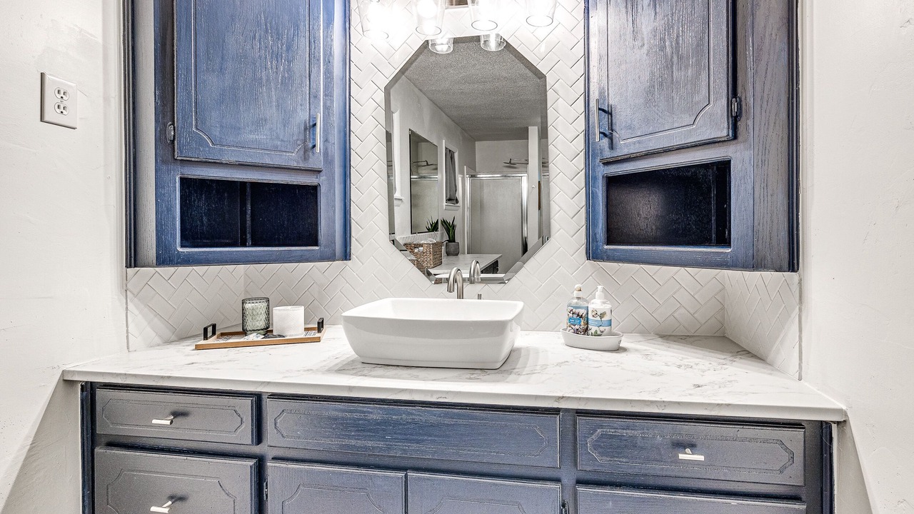 Photo of Bathroom in Hoyt