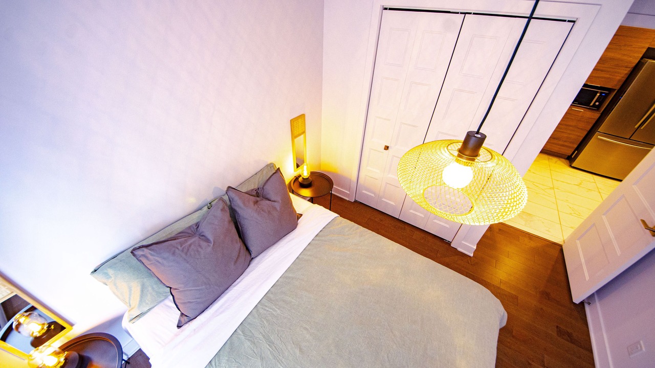 Photo of Bedroom in Cote-Des-Neiges—Notre-Dame-De-Grace