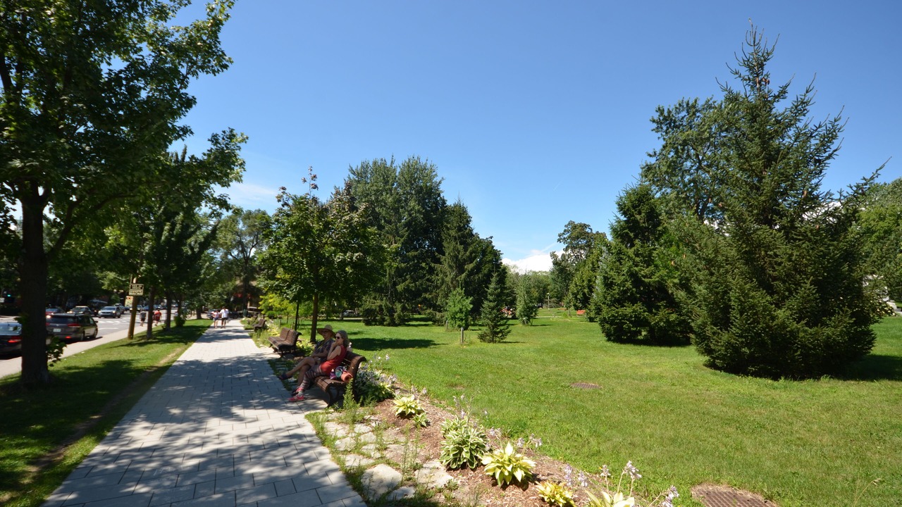 Photo of Outdoor in Cote-Des-Neiges—Notre-Dame-De-Grace