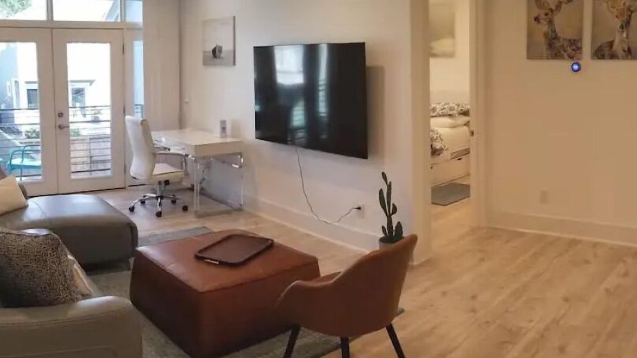 Photo of Livingroom in Greater Heights