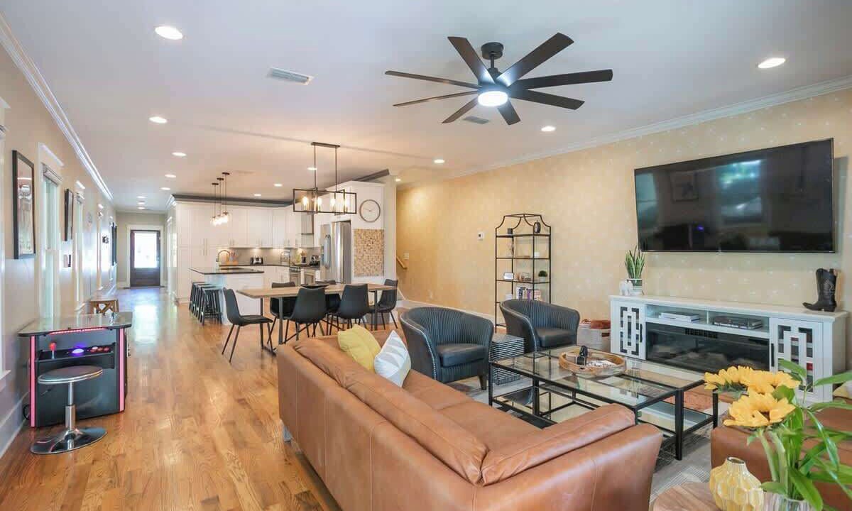 Photo of Livingroom in Inglewood