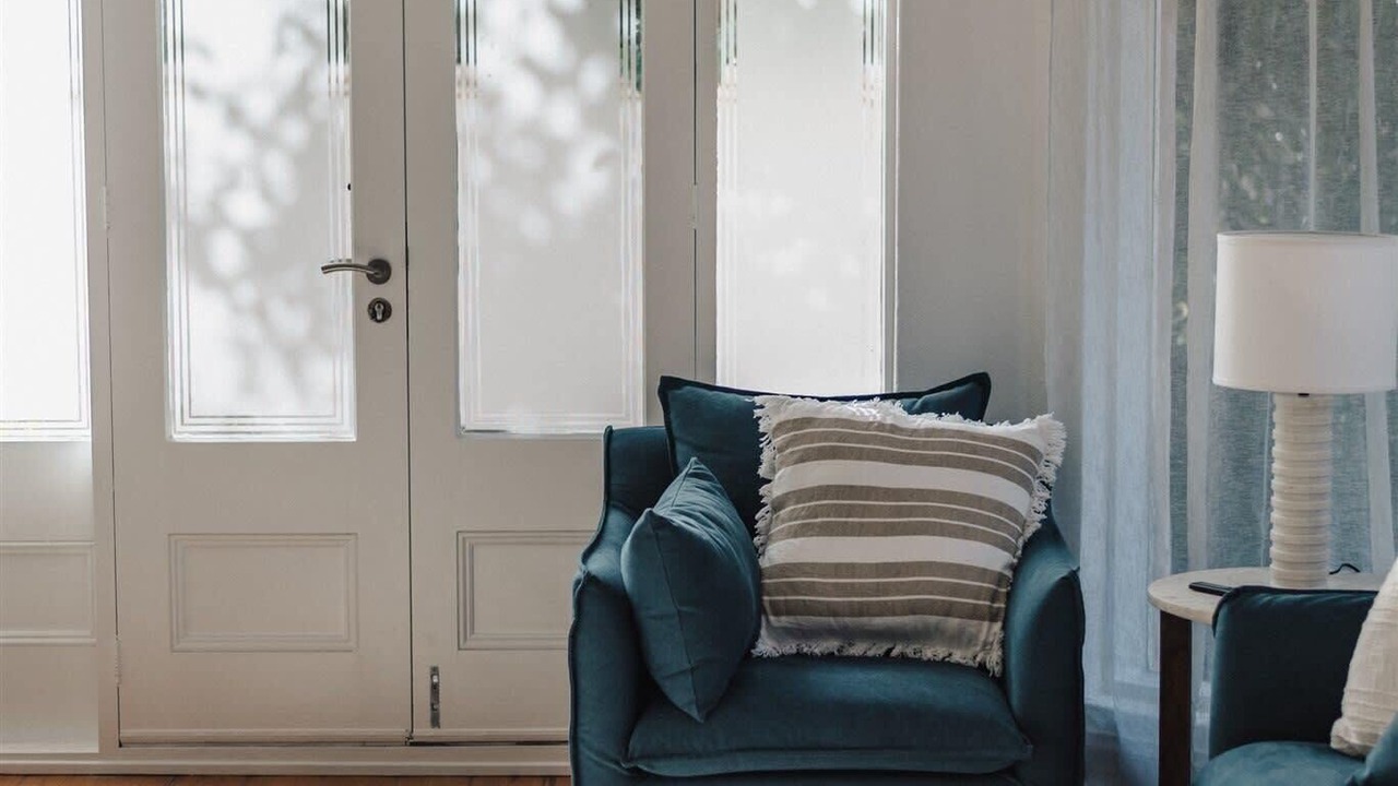 Photo of Livingroom in Stirling