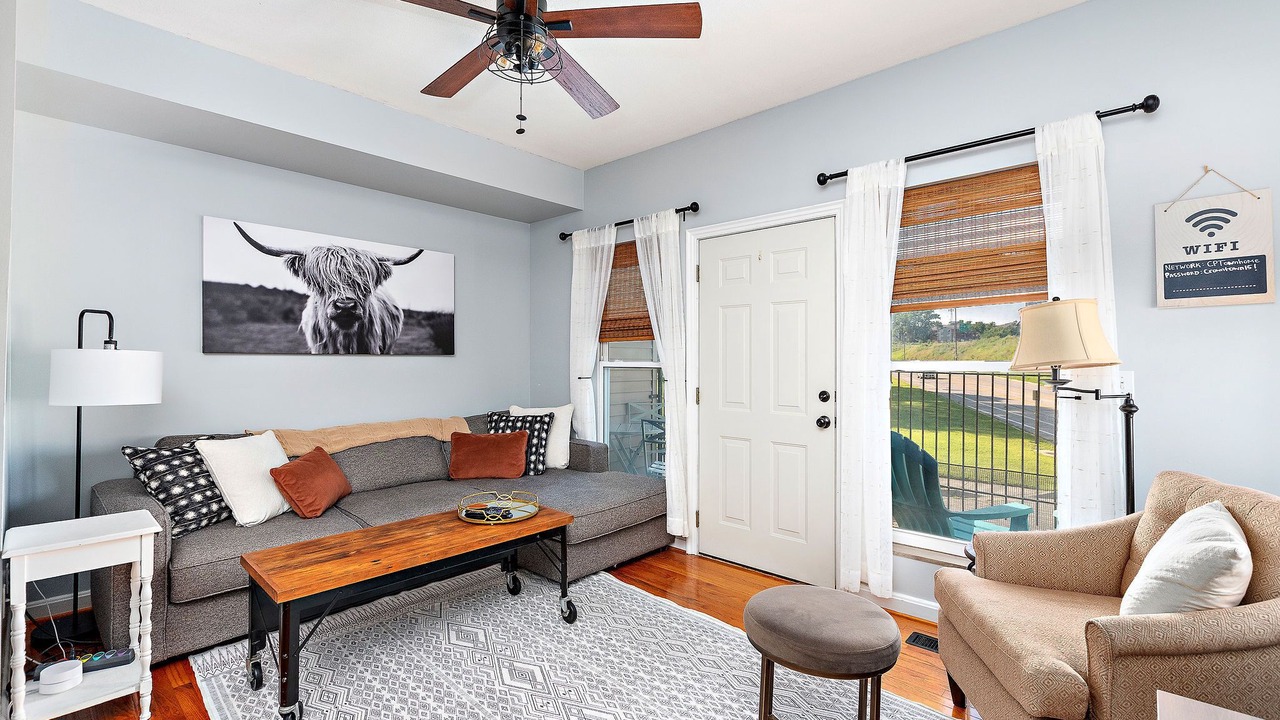 Photo of Livingroom in Columbus Park