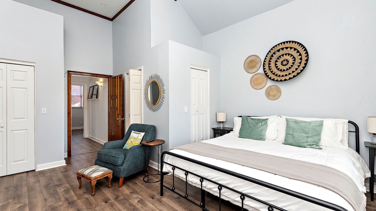 Photo of Bedroom in Columbus Park