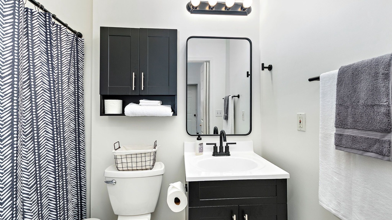 Photo of Bathroom in Columbus Park