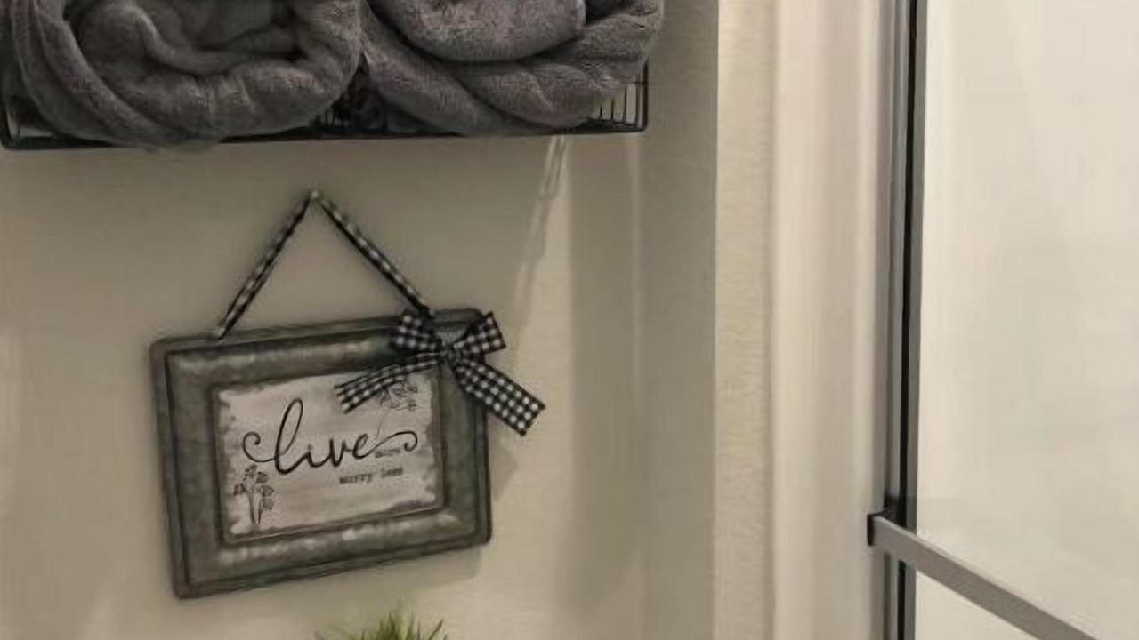 Photo of Bathroom in Canyon Lake