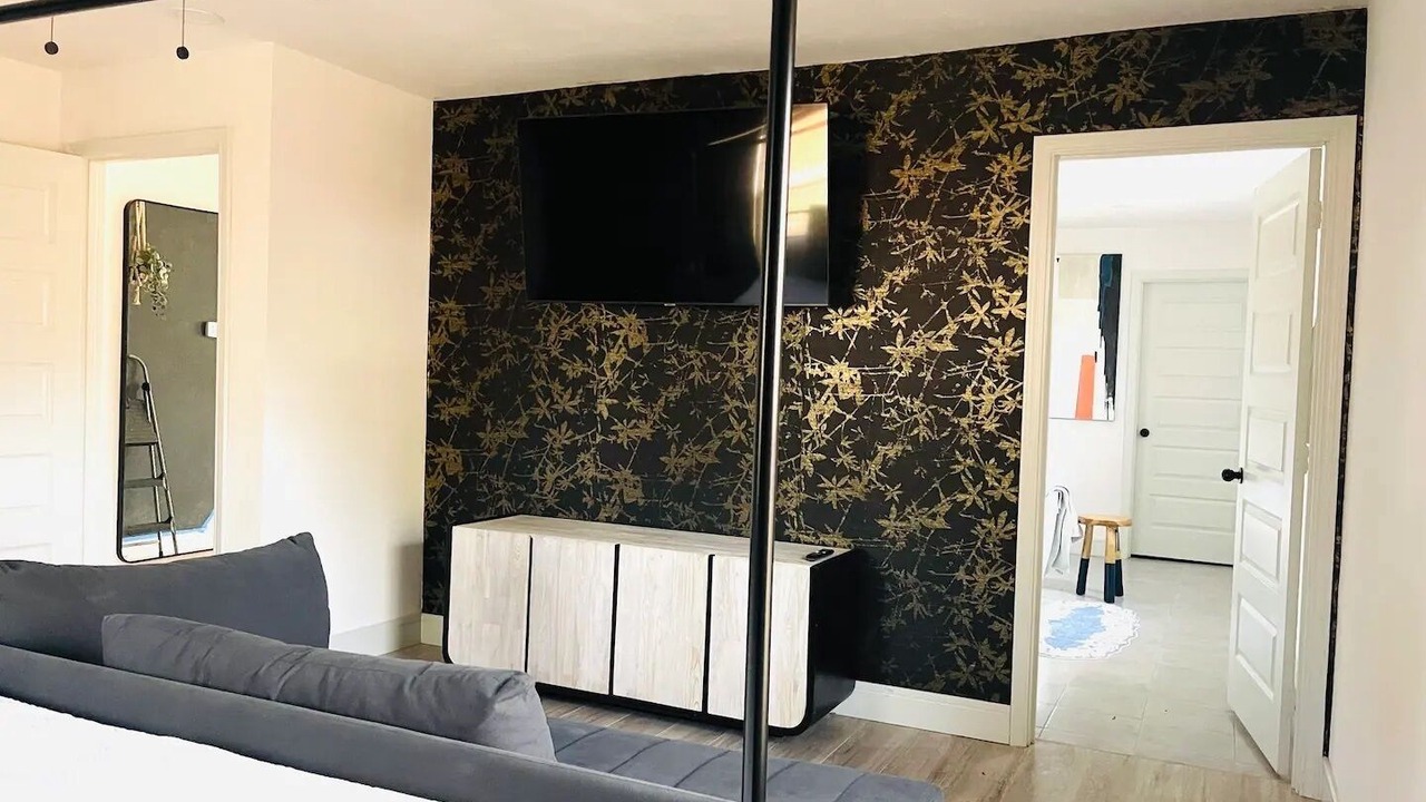 Photo of Bedroom in Oak Cliff