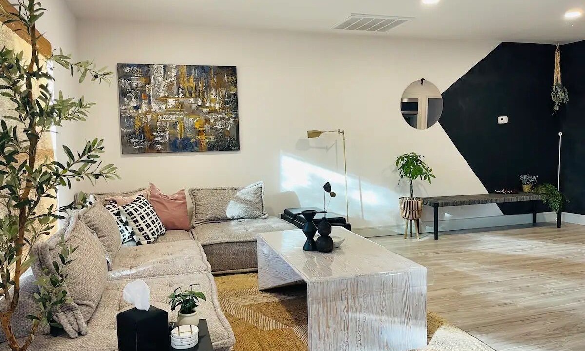 Photo of Livingroom in Oak Cliff