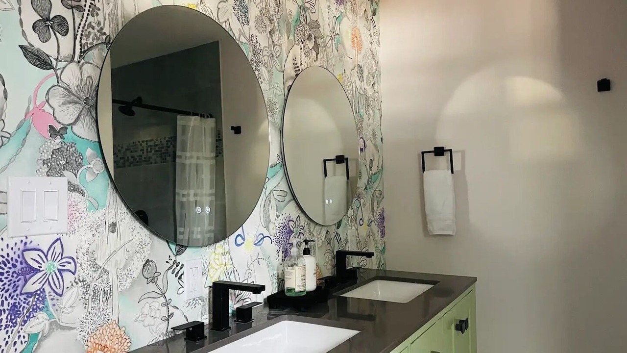 Photo of Bathroom in Oak Cliff