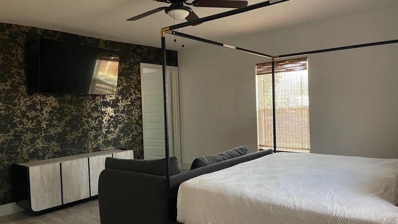 Photo of Bedroom in Oak Cliff