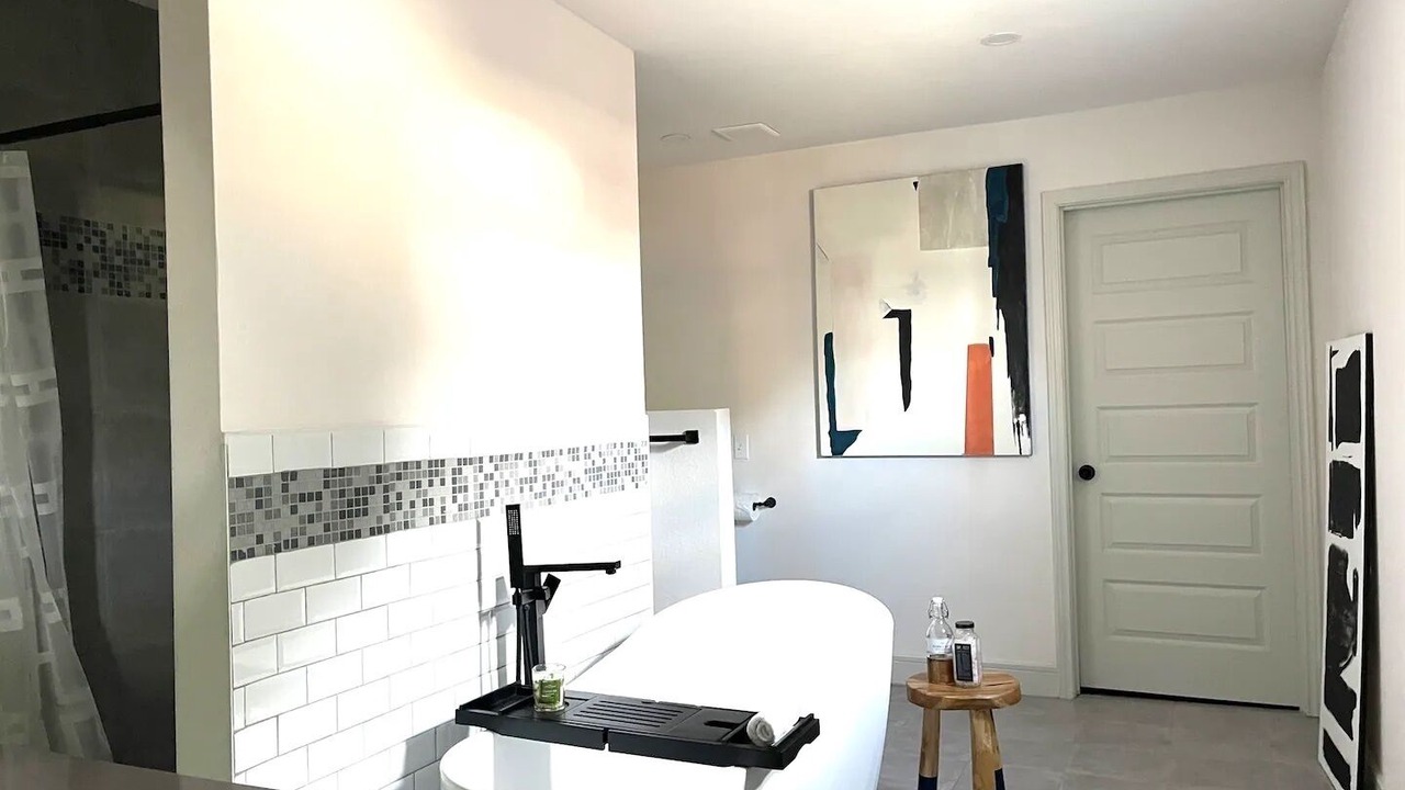Photo of Bathroom in Oak Cliff