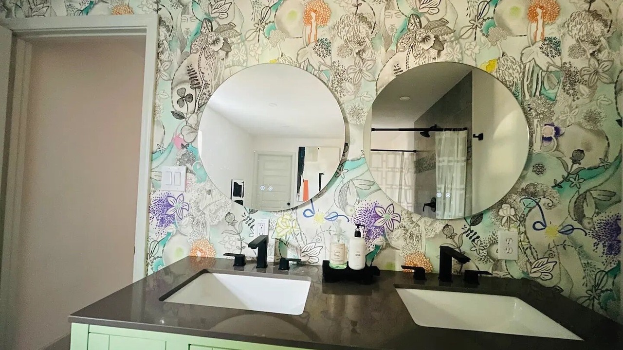 Photo of Bathroom in Oak Cliff