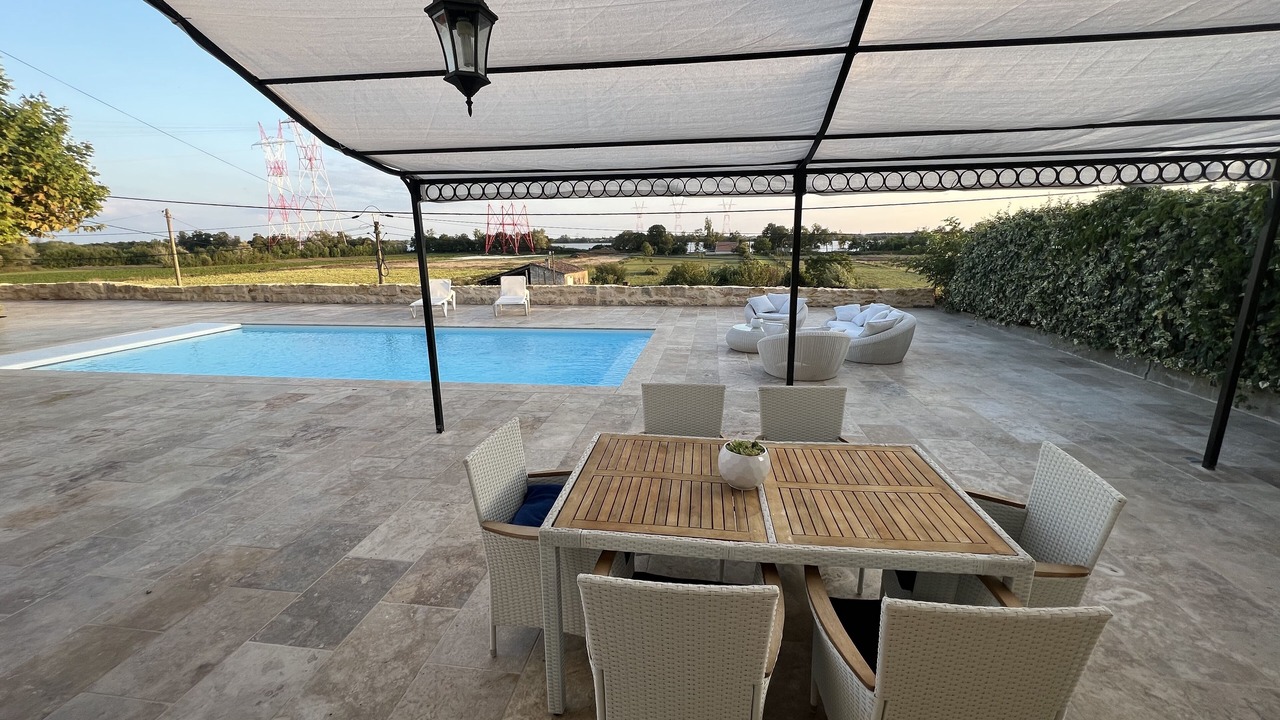 Photo of Outdoor in Bourg-sur-Gironde