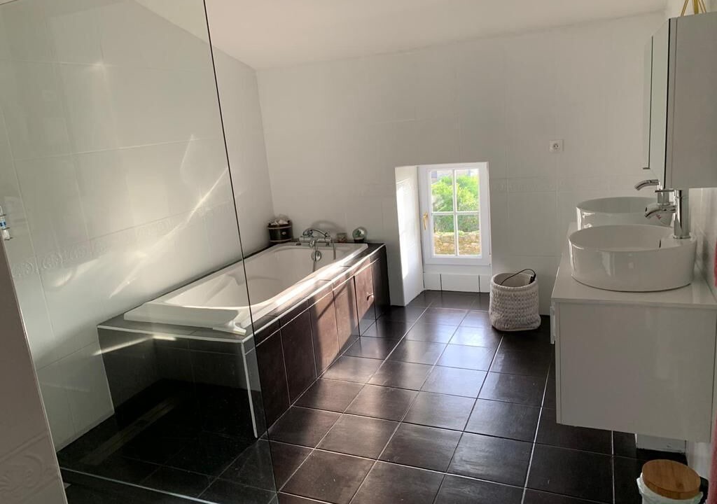 Photo of Bathroom in Bourg-sur-Gironde