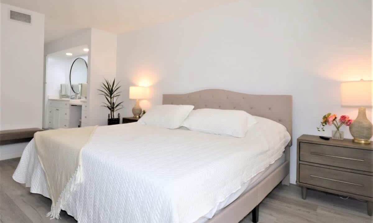 Photo of Bedroom in Canyon Corridor