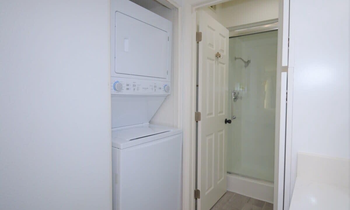 Photo of Bathroom in Canyon Corridor