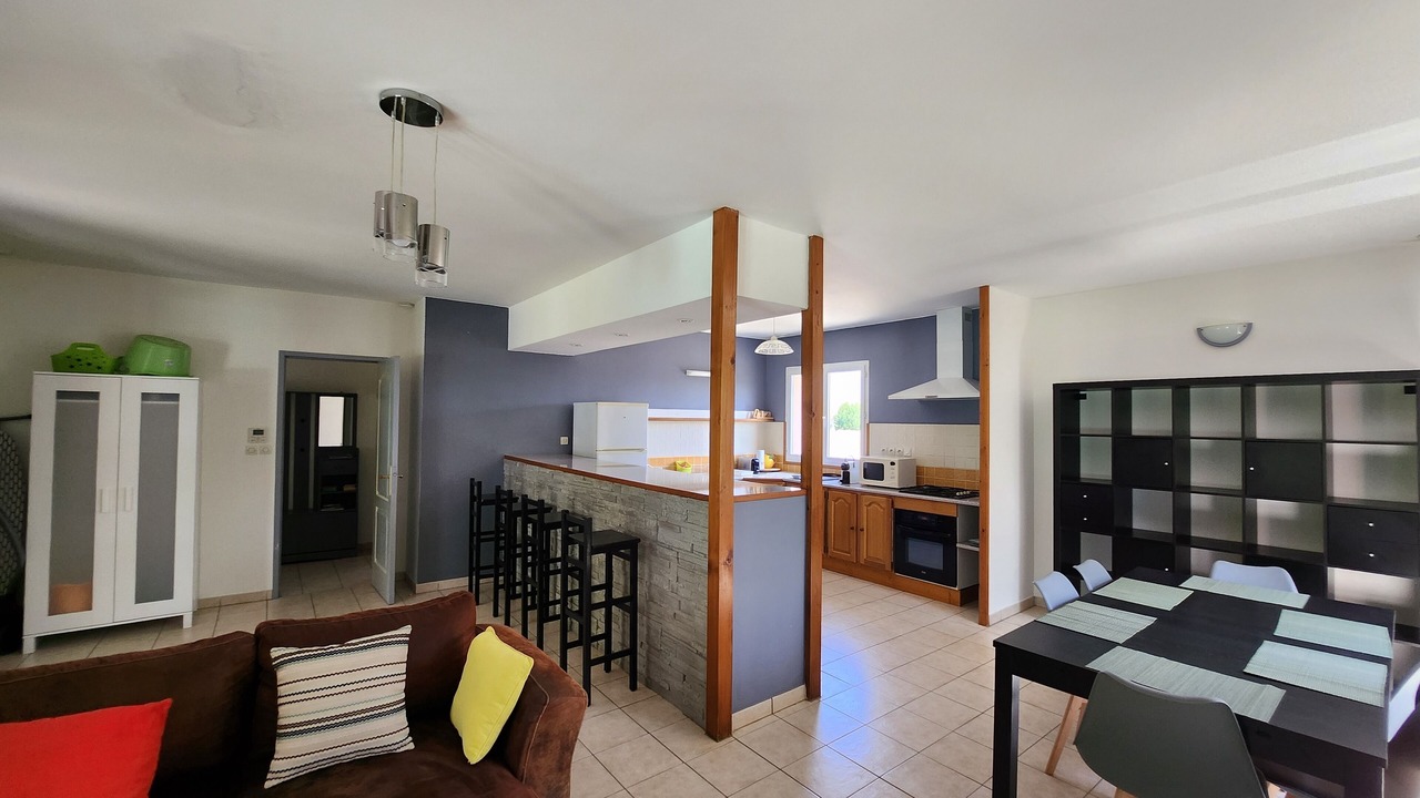 Photo of Livingroom in Saint-Julien-de-Peyrolas
