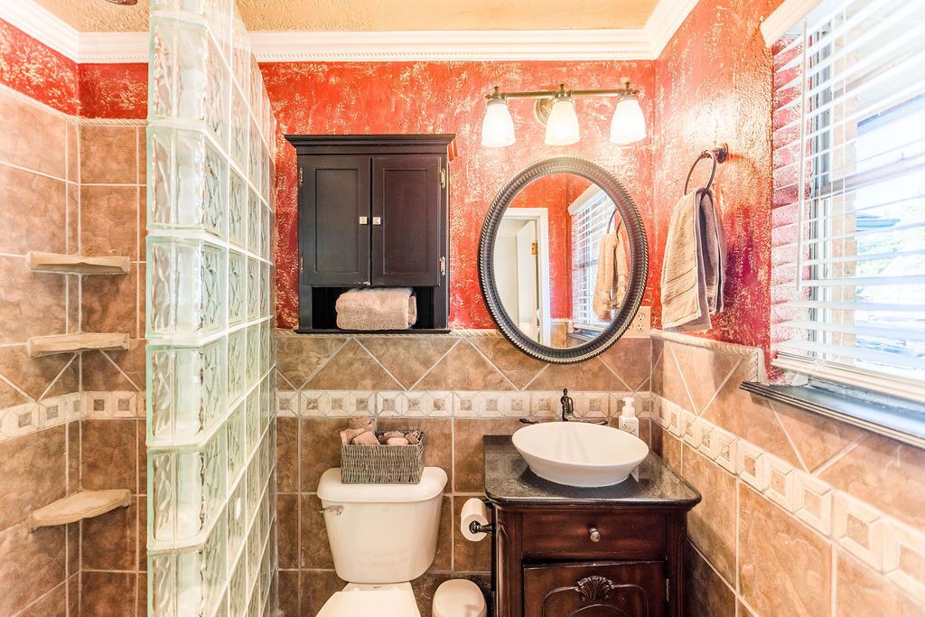Photo of Bathroom in Norman