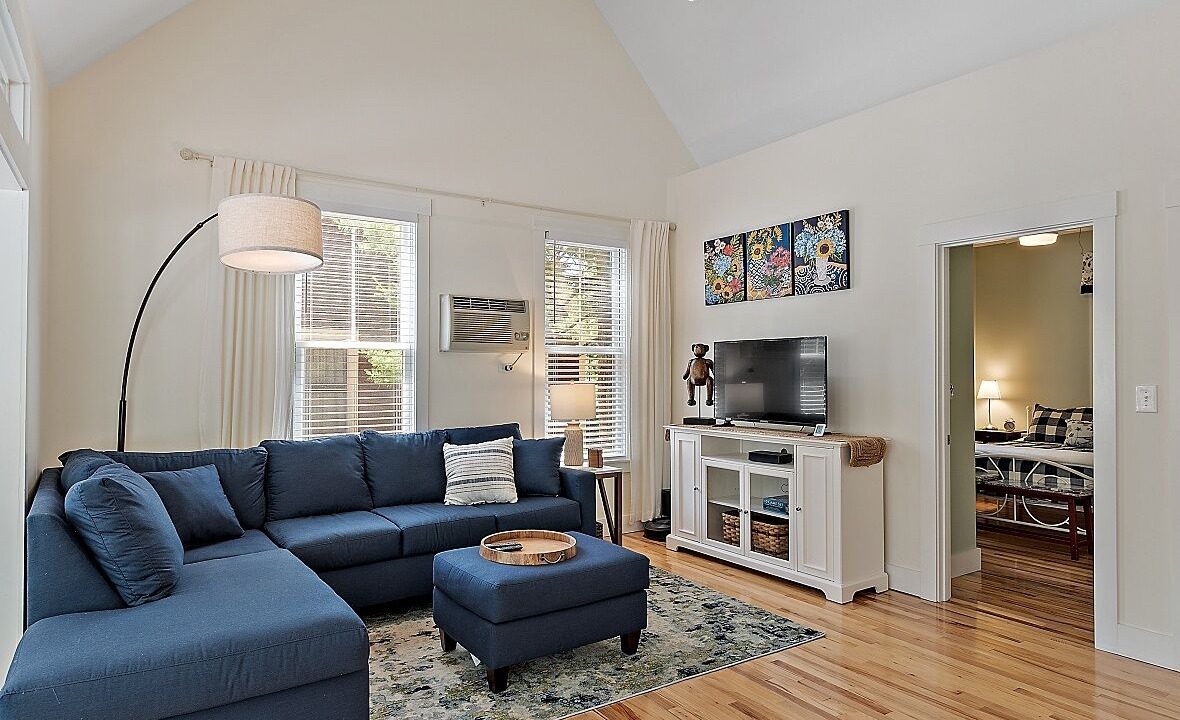 Photo of Livingroom in Summer Village