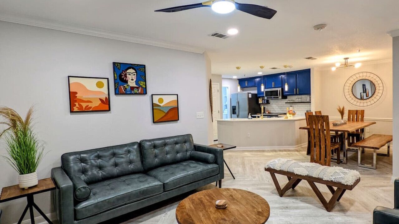 Photo of Livingroom in Medical Center District