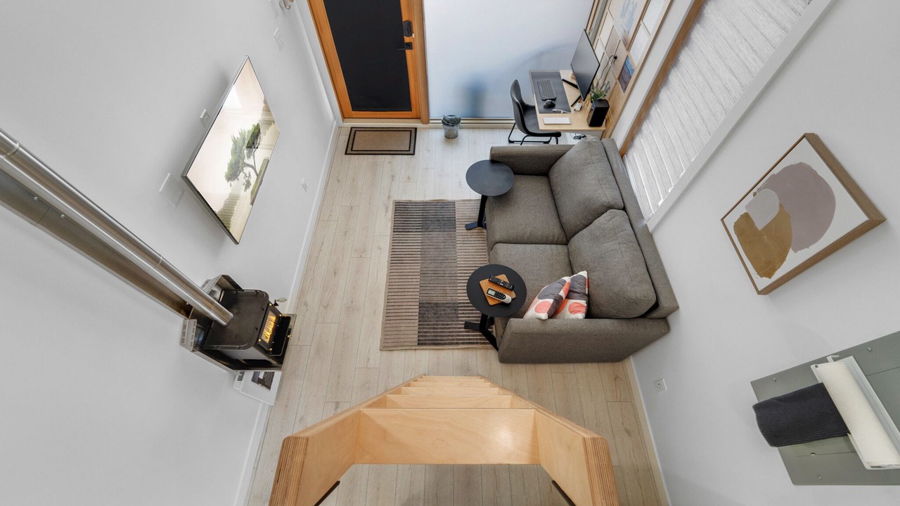 Photo of Livingroom in Idaho City