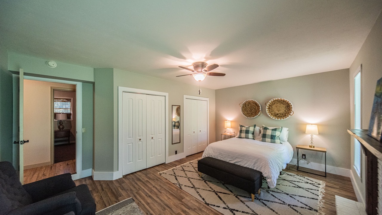 Photo of Bedroom in Benton