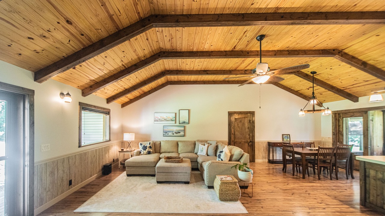 Photo of Livingroom in Benton