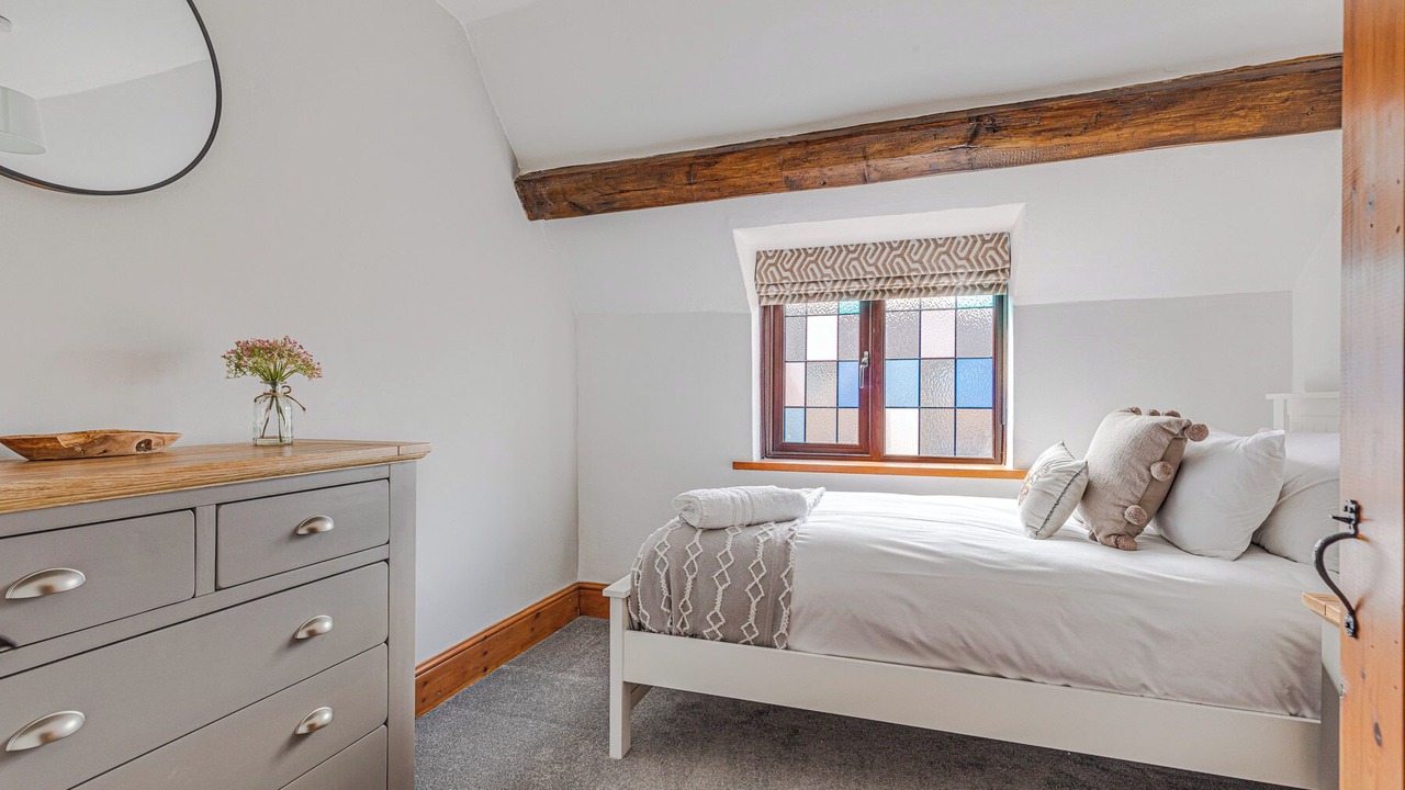 Photo of Others in Snarestone