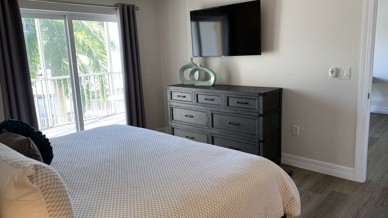 Photo of Bedroom in Pine Valley
