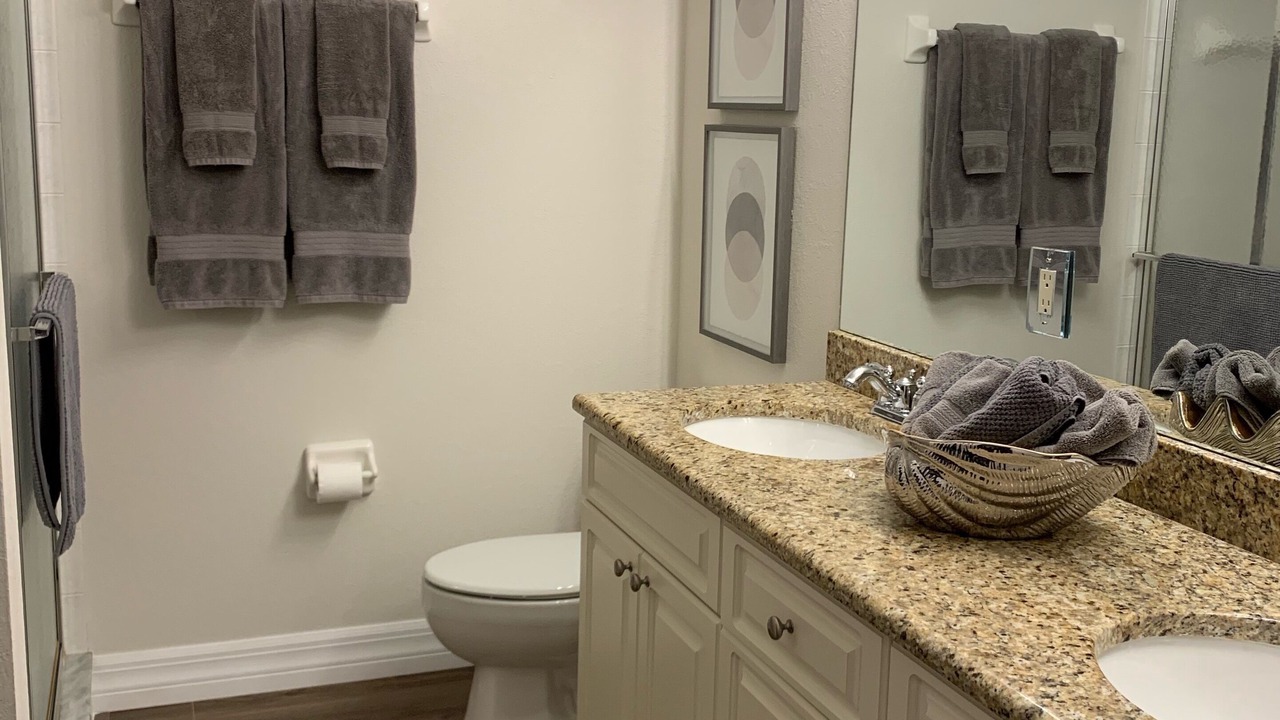 Photo of Bathroom in Pine Valley