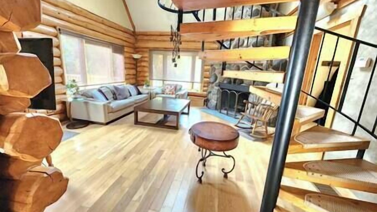 Photo of Livingroom in Kincardine