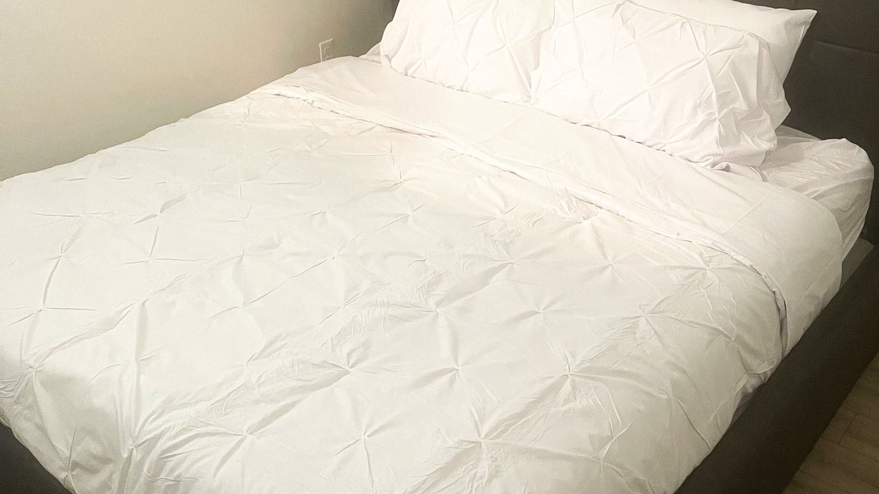 Photo of Bedroom in Hollywood District