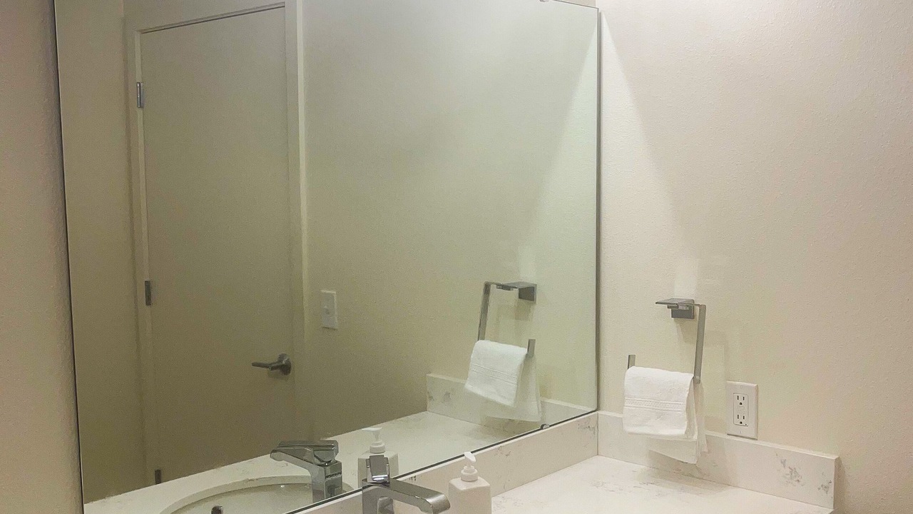 Photo of Bathroom in Hollywood District