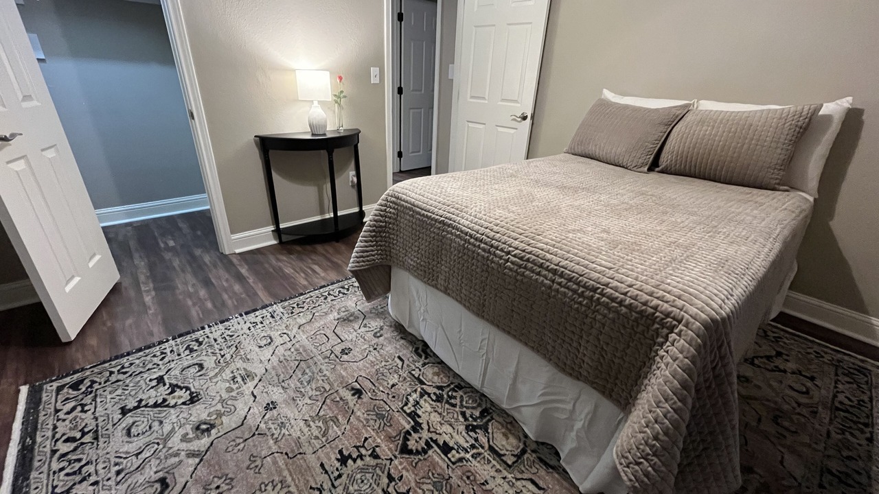 Photo of Bedroom in Groves