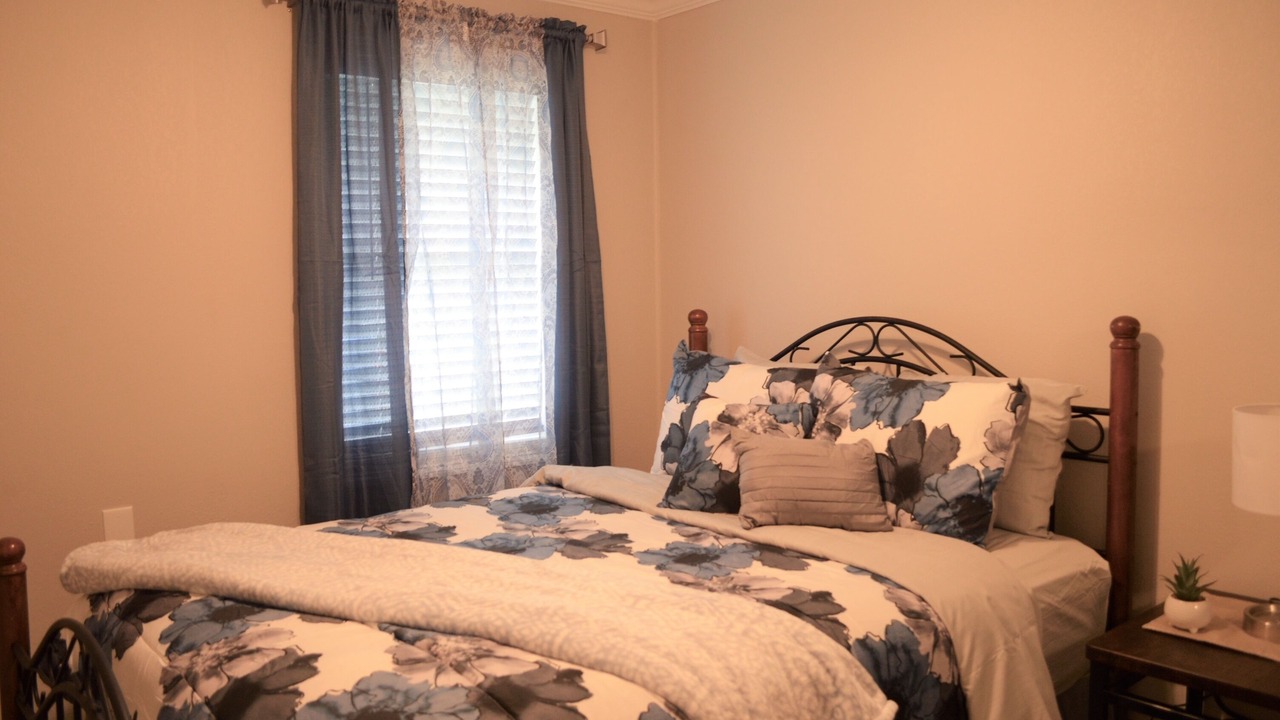 Photo of Bedroom in Hattiesburg
