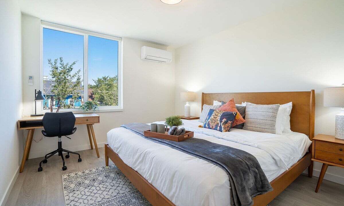 Photo of Bedroom in Broadway