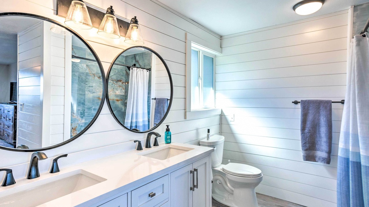 Photo of Bathroom in Lacey