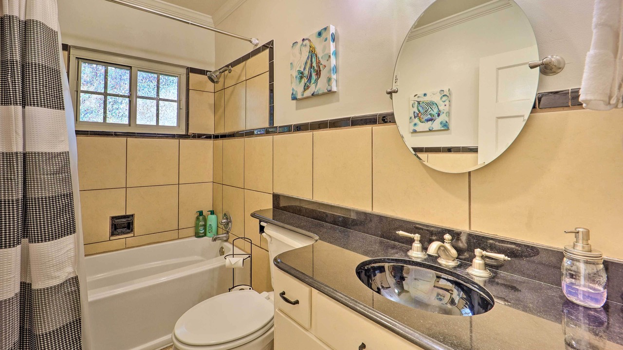 Photo of Bathroom in Jay