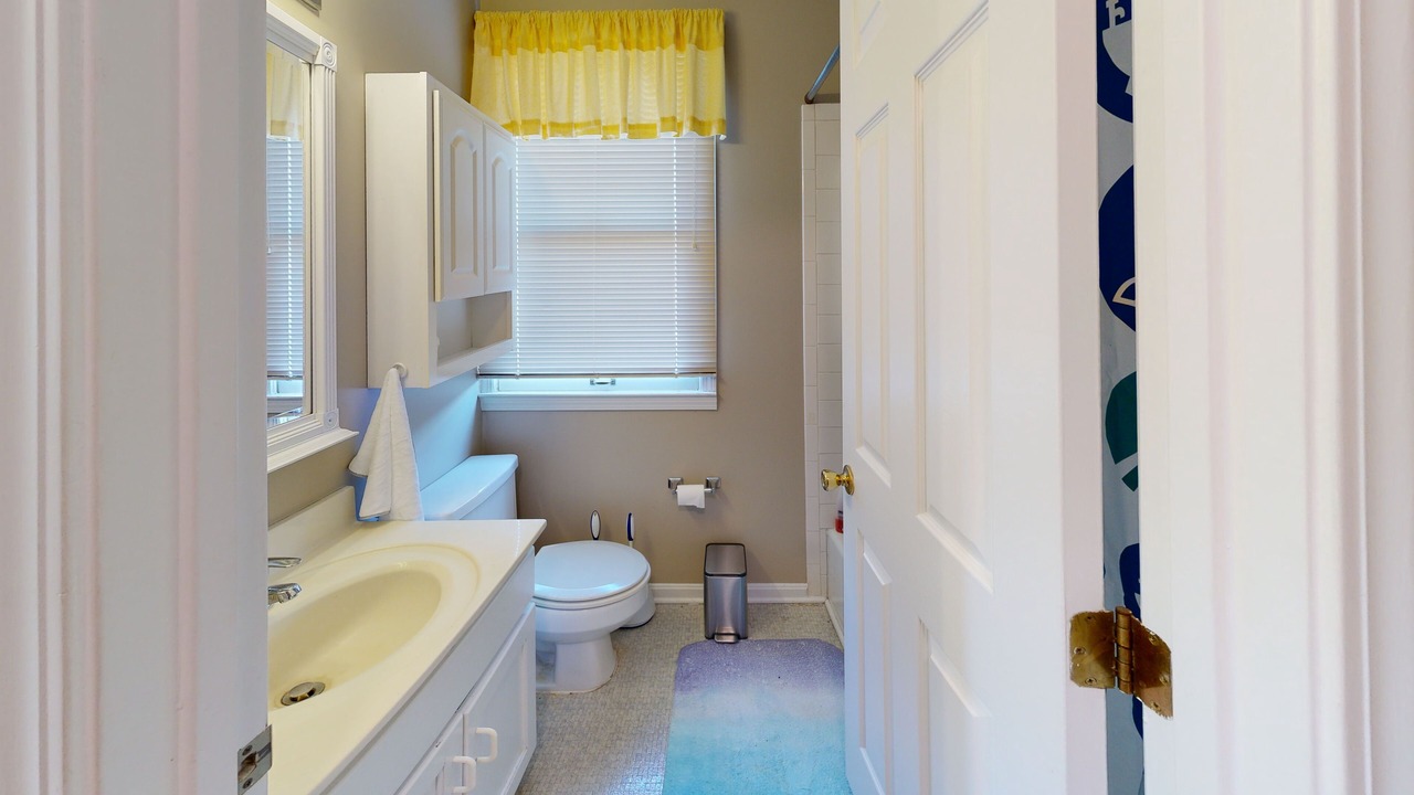 Photo of Bathroom in Buechel