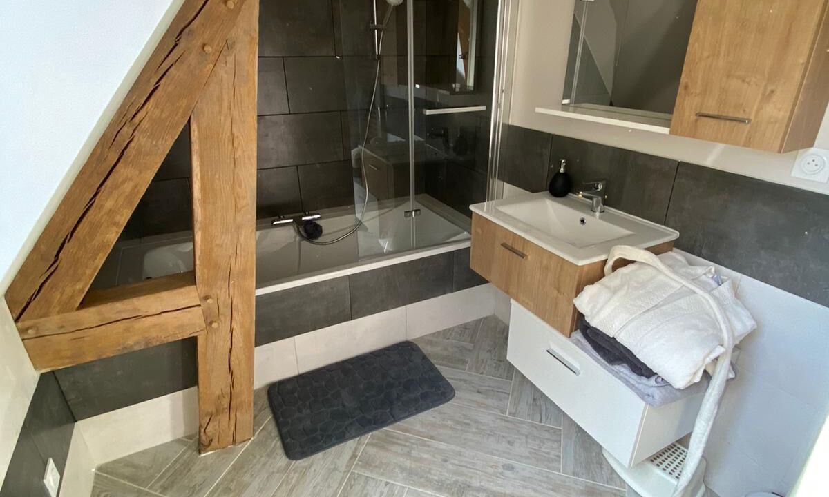 Photo of Bathroom in Saint-Arnoult